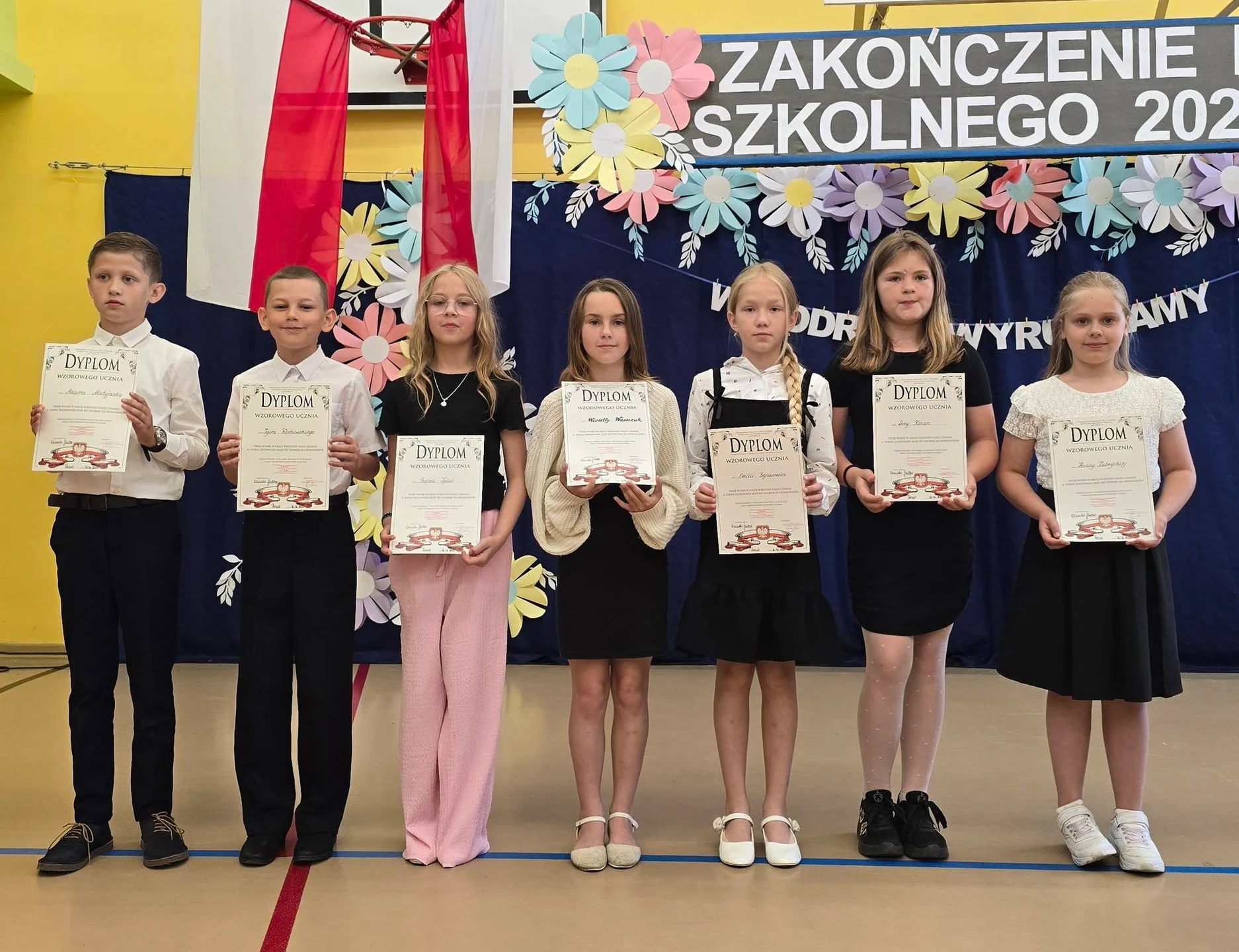 Reszel pożegnał rok szkolny 2025/2026. Nagrody dla wyróżnionych uczniów — zdjęcie 12