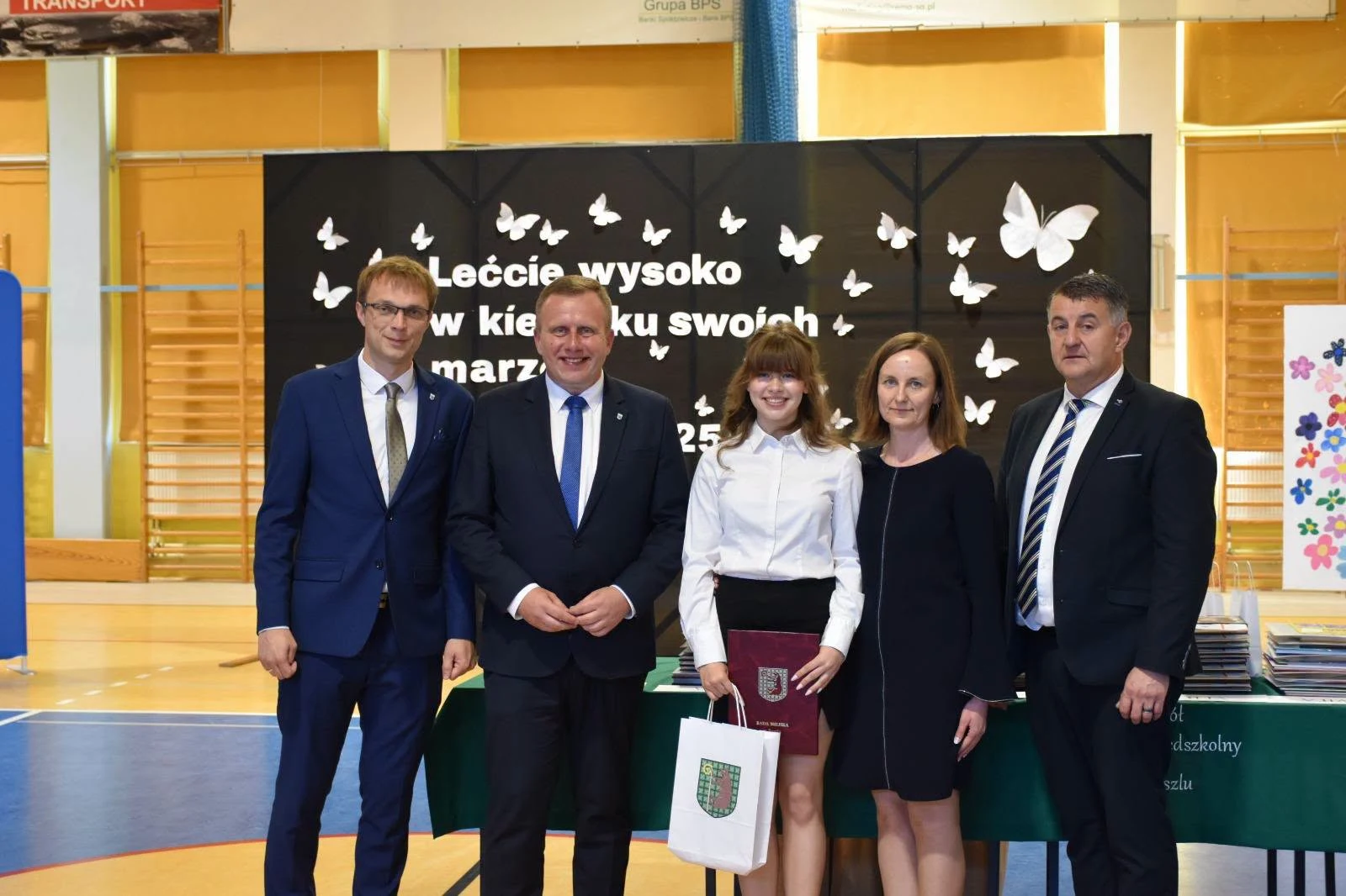 Reszel pożegnał rok szkolny 2025/2026. Nagrody dla wyróżnionych uczniów — zdjęcie 34