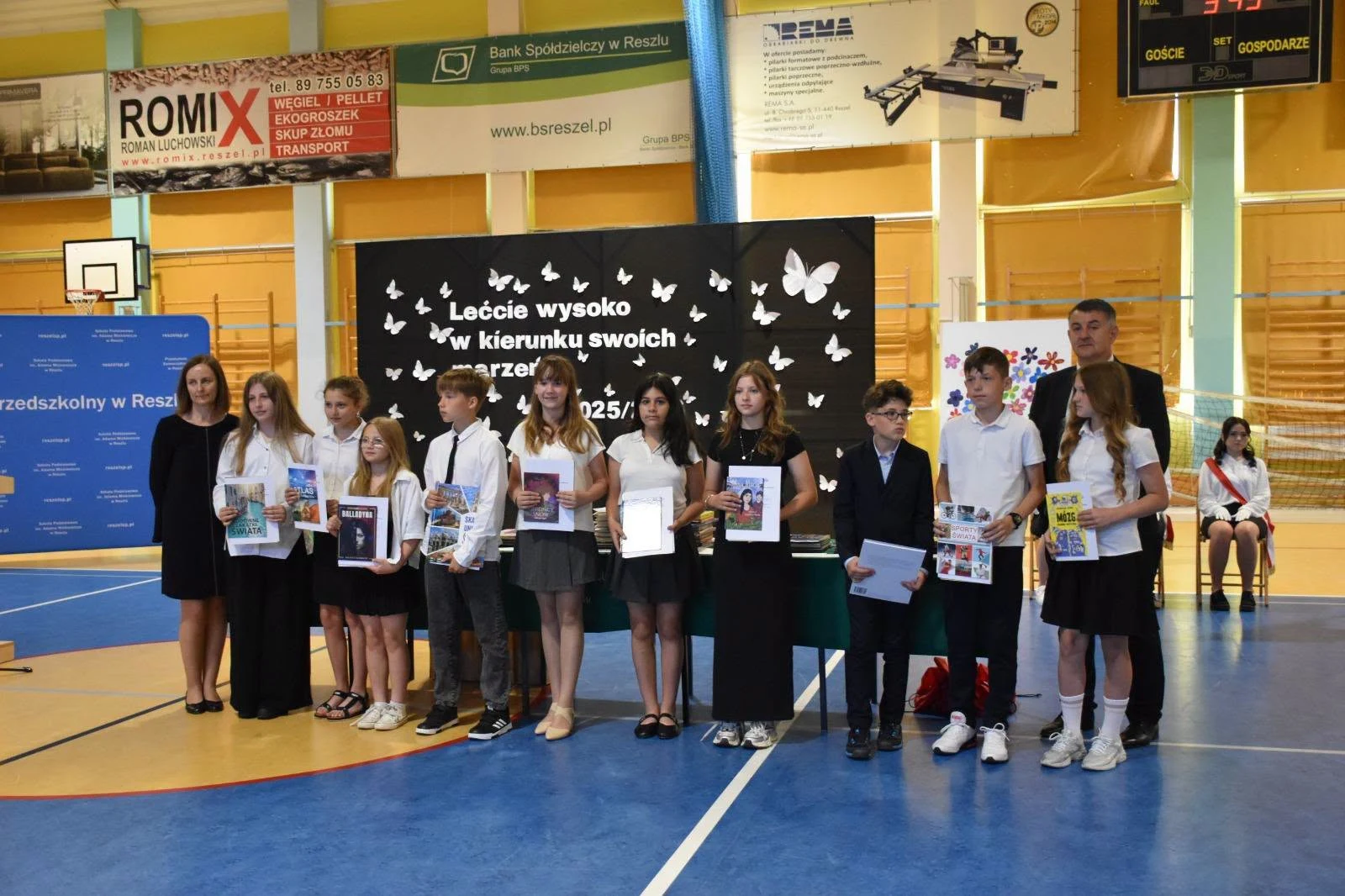 Reszel pożegnał rok szkolny 2025/2026. Nagrody dla wyróżnionych uczniów — zdjęcie 38
