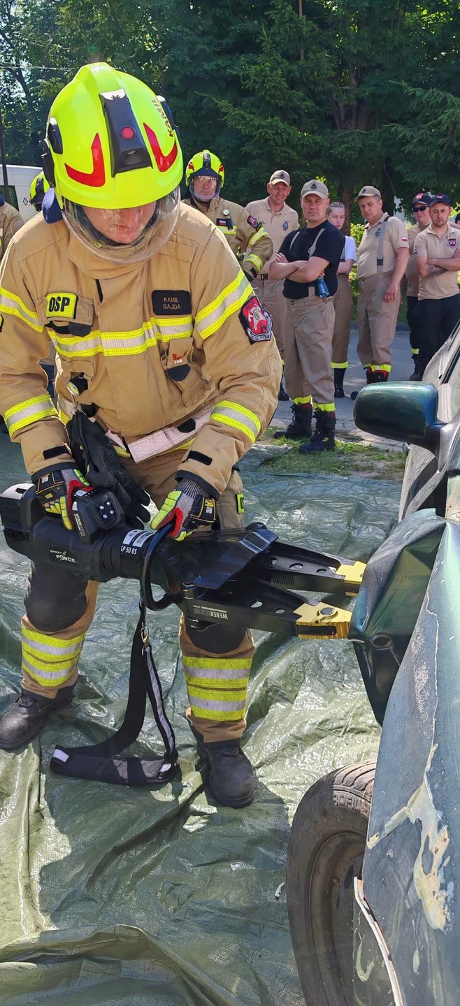 OSP Reszel ćwiczyła ratownictwo techniczne z OSP Pilec — zdjęcie 11