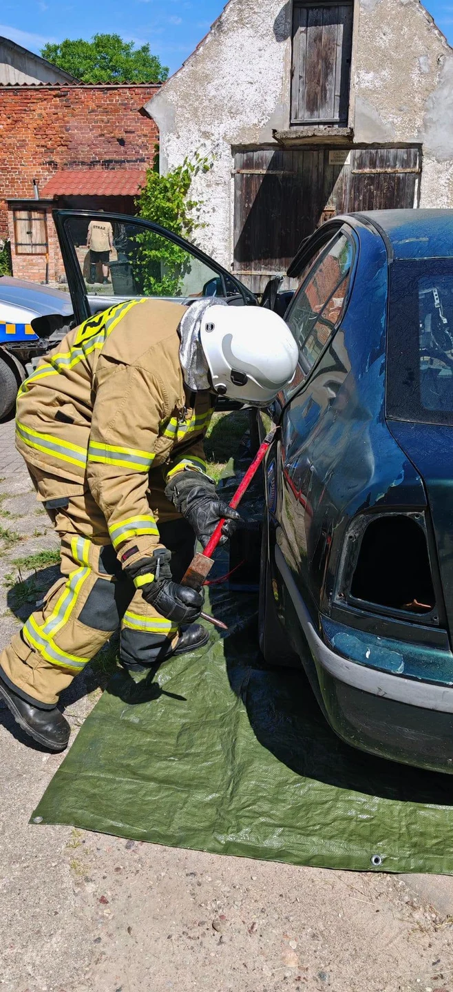 OSP Reszel ćwiczyła ratownictwo techniczne z OSP Pilec — zdjęcie 20