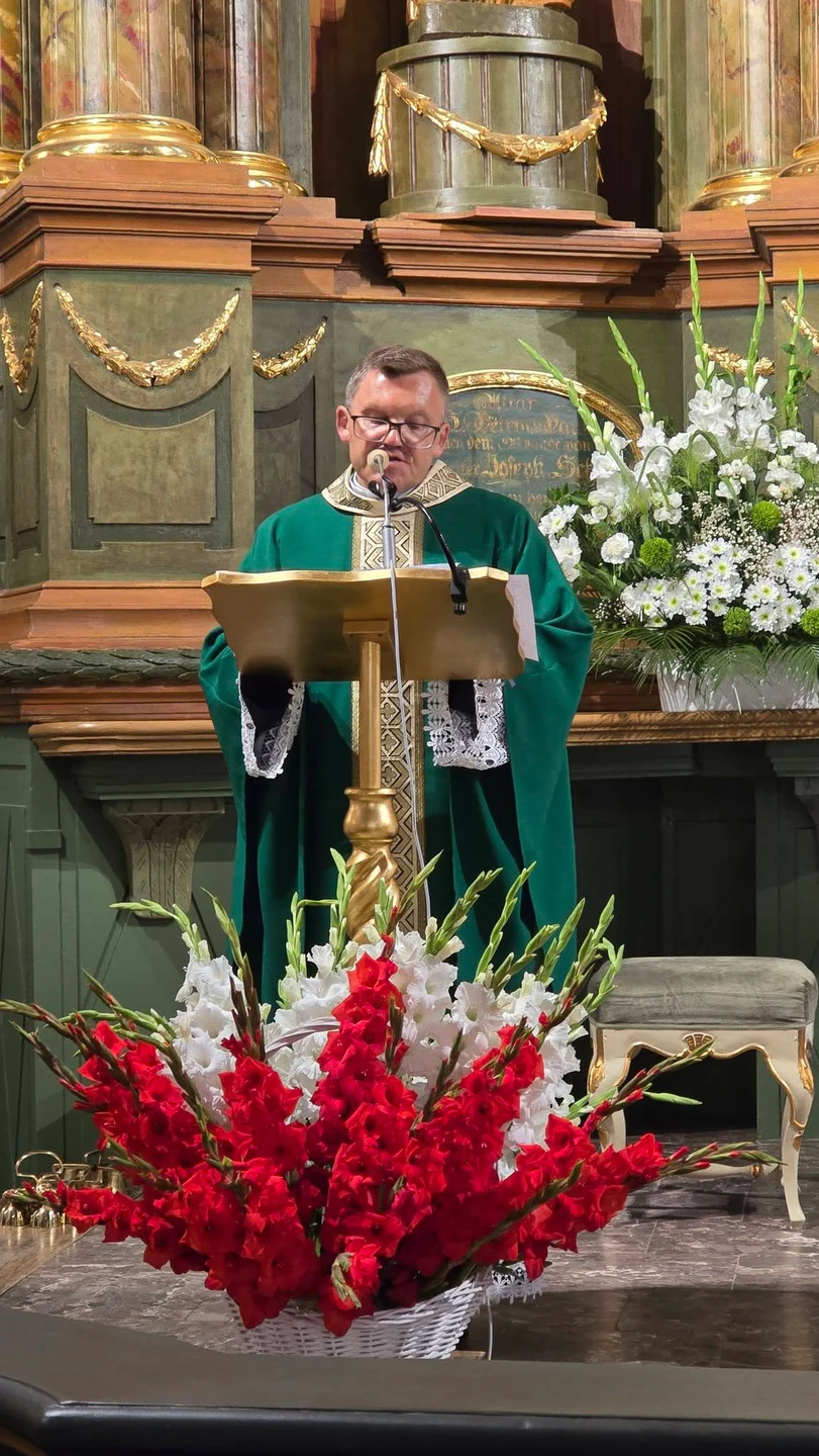 Święto Miasta w Reszlu: uroczysta Msza Święta w toku — zdjęcie 18